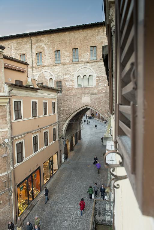 Il Podesta Fabriano Exteriör bild